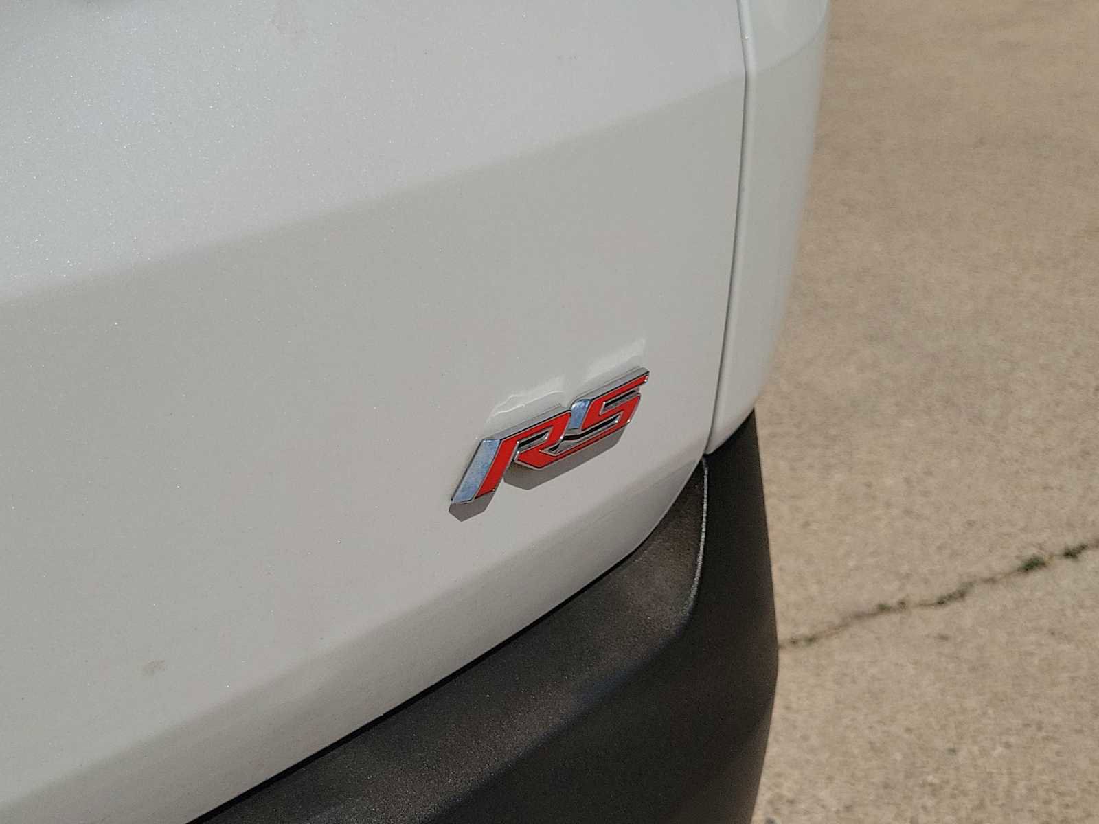 Used 2023 Chevrolet Traverse RS image 11