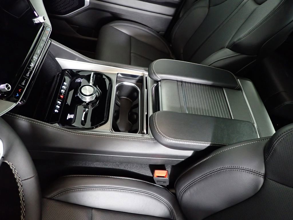 New 2026 Jeep Grand Wagoneer Limited AWD/4WD image 36