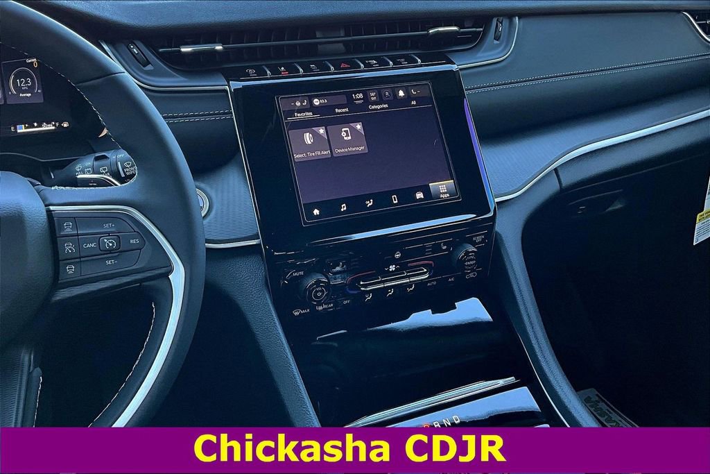 New 2025 Jeep Grand Cherokee L Altitude image 6