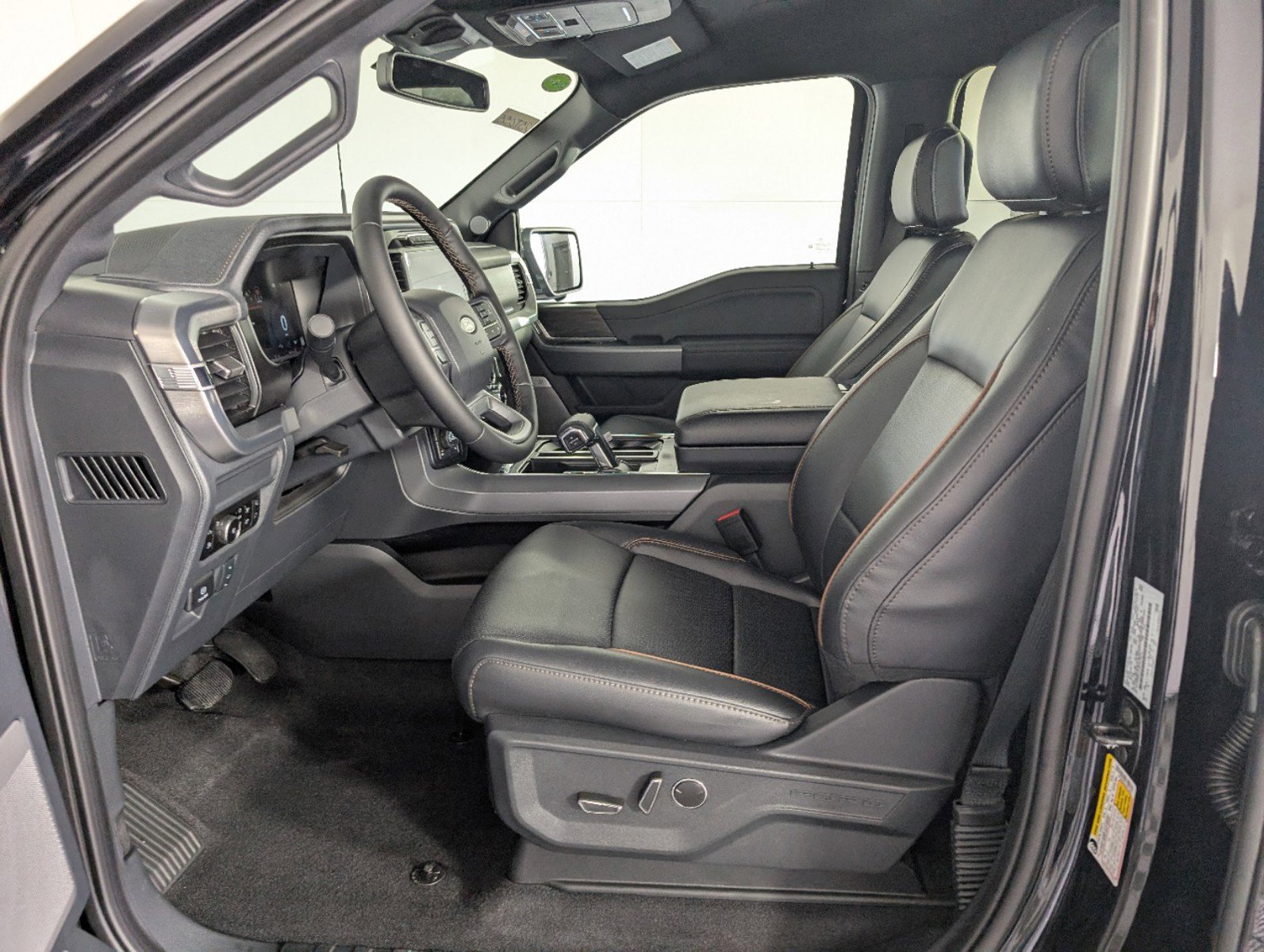 New 2025 Ford F150 Lariat w/ Equipment Group 502A High image 10