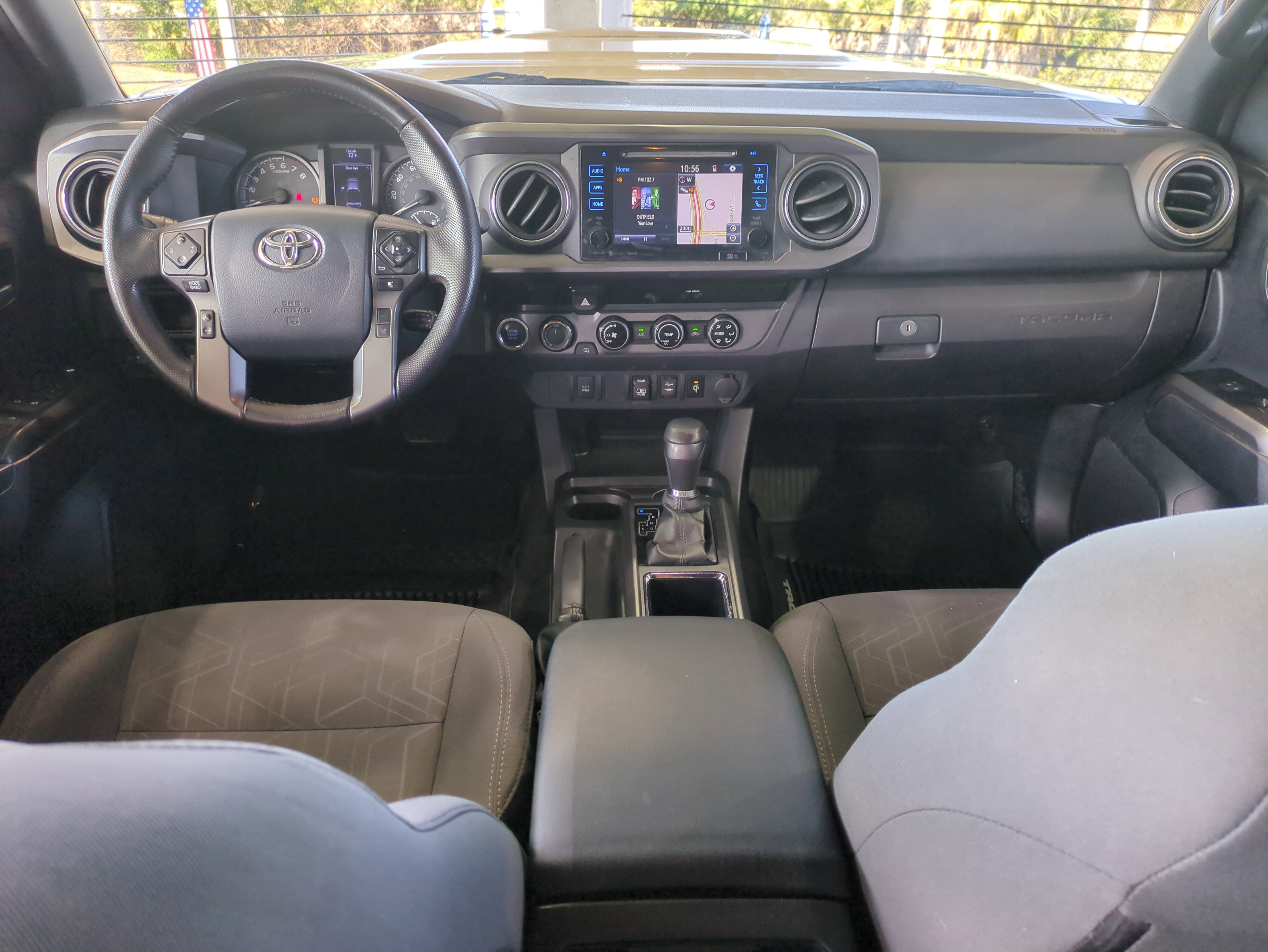 Used 2018 Toyota Tacoma TRD Sport image 17