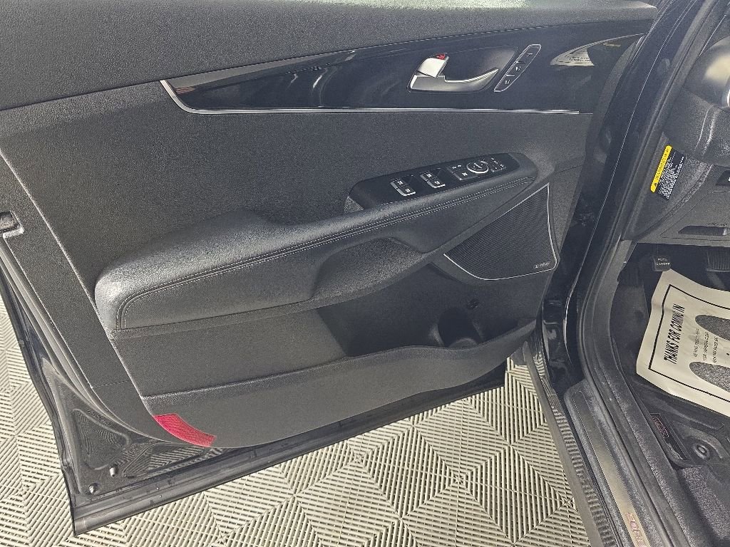 Used 2017 Kia Sorento SX AWD/4WD image 11