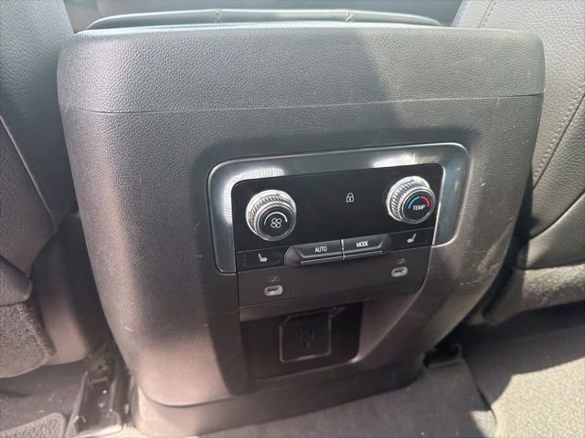 Used 2023 GMC Yukon Denali AWD/4WD image 20