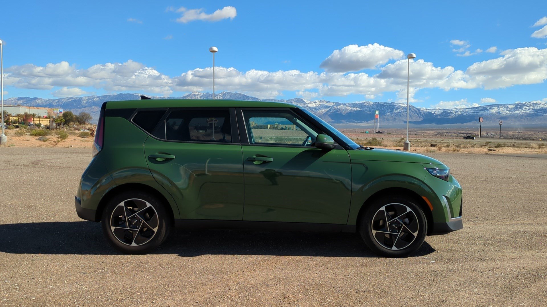 Used 2023 Kia Soul EX image 2