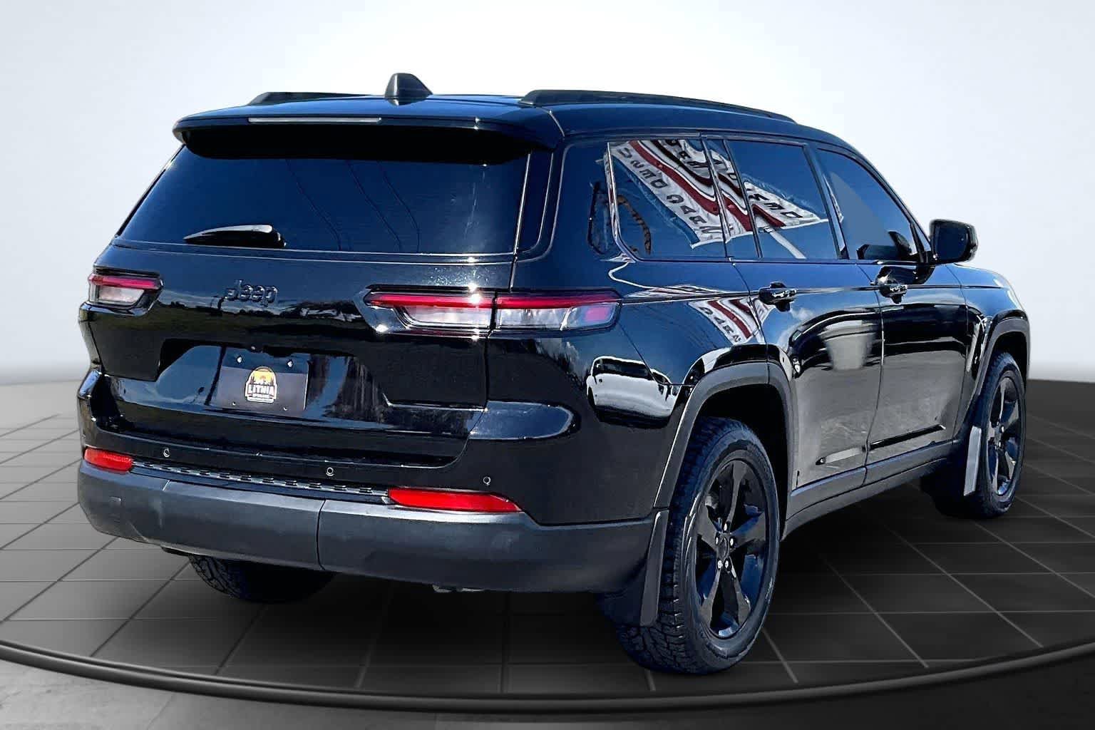 Used 2021 Jeep Grand Cherokee L Laredo AWD/4WD image 23