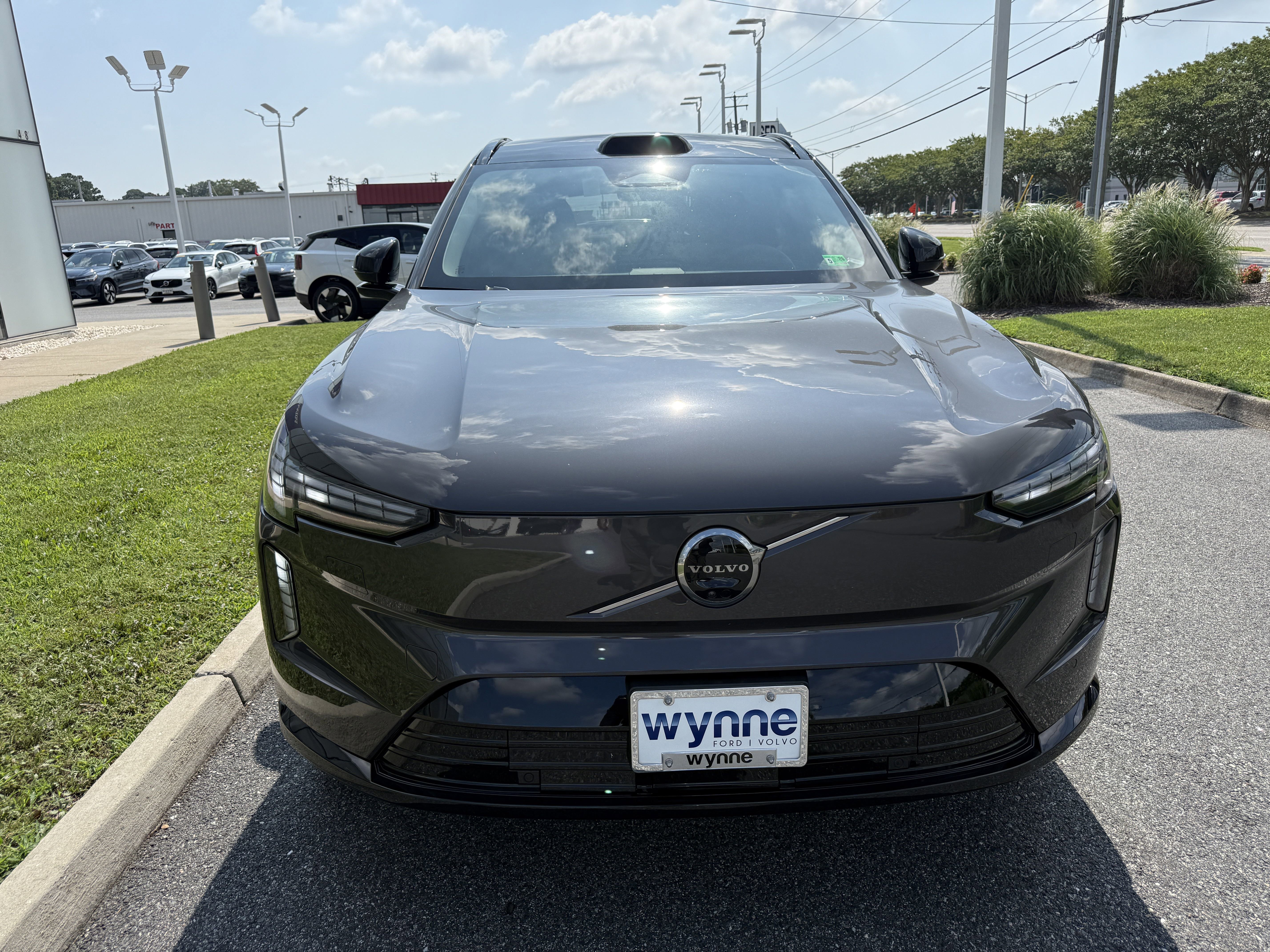 New 2025 Volvo EX90 Plus image 5