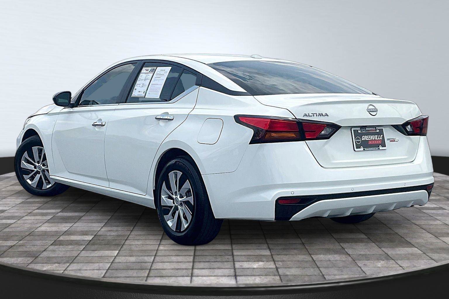Certified 2025 Nissan Altima 2.5 S FWD image 3