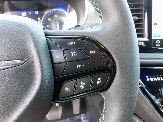 Used 2026 Chrysler Pacifica Limited w/ S Appearance Package FWD image 14