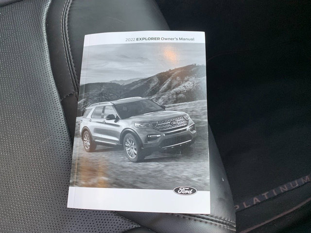 Used 2022 Ford Explorer Platinum w/ Equipment Group 601A AWD/4WD image 13