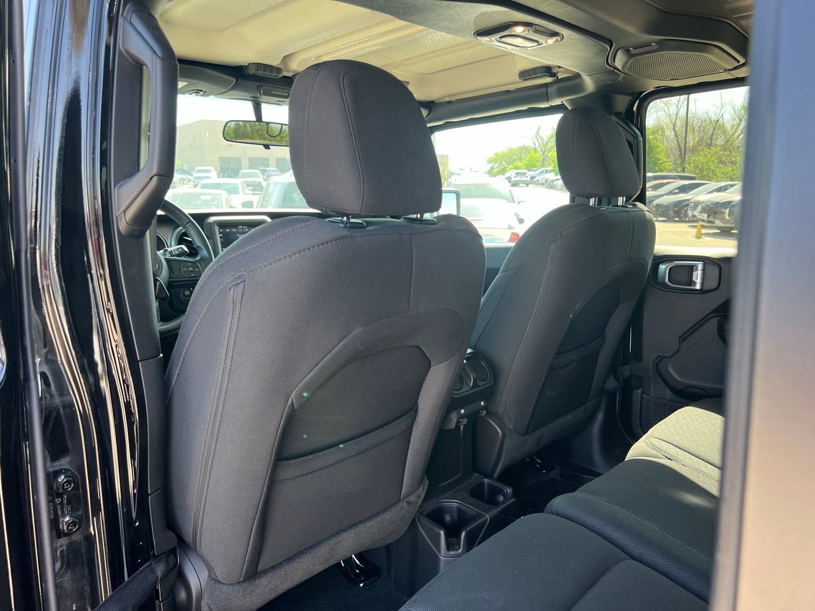 Used 2022 Jeep Wrangler Unlimited Sport image 16