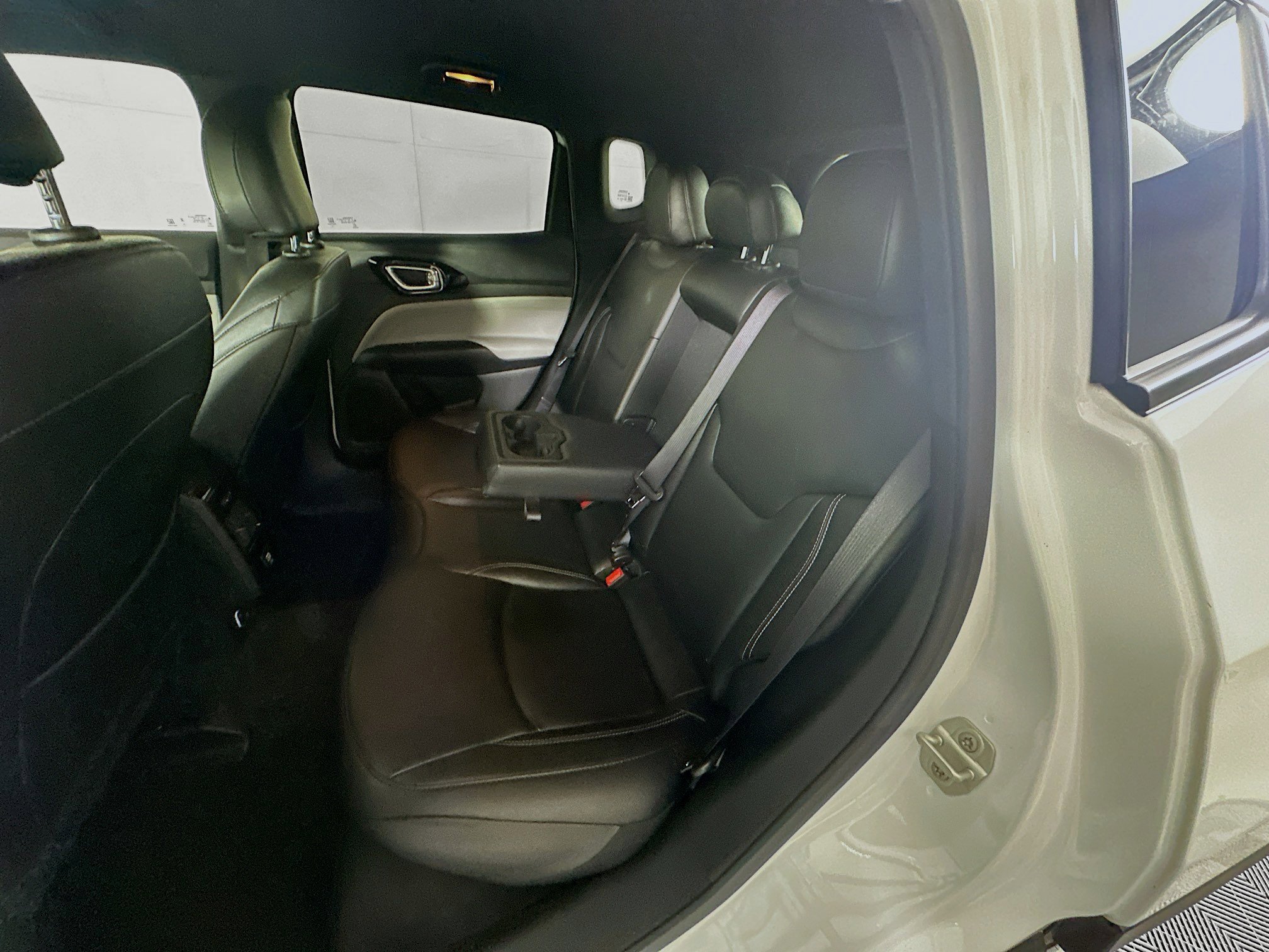 Used 2025 Jeep Compass Limited image 26