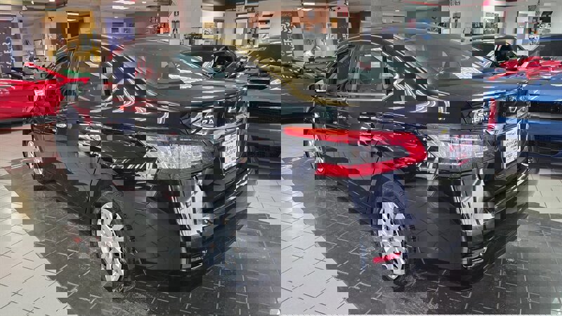 Used 2015 Nissan Sentra S image 7