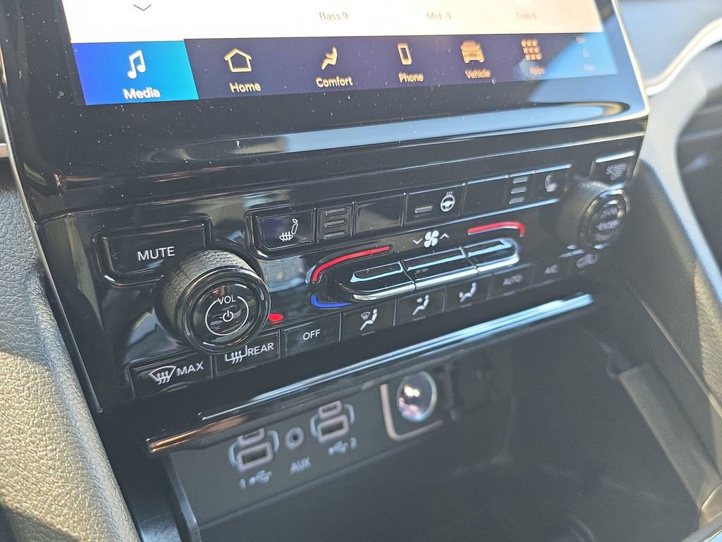 New 2025 Jeep Grand Cherokee L Limited w/ Black Appearance Package image 23