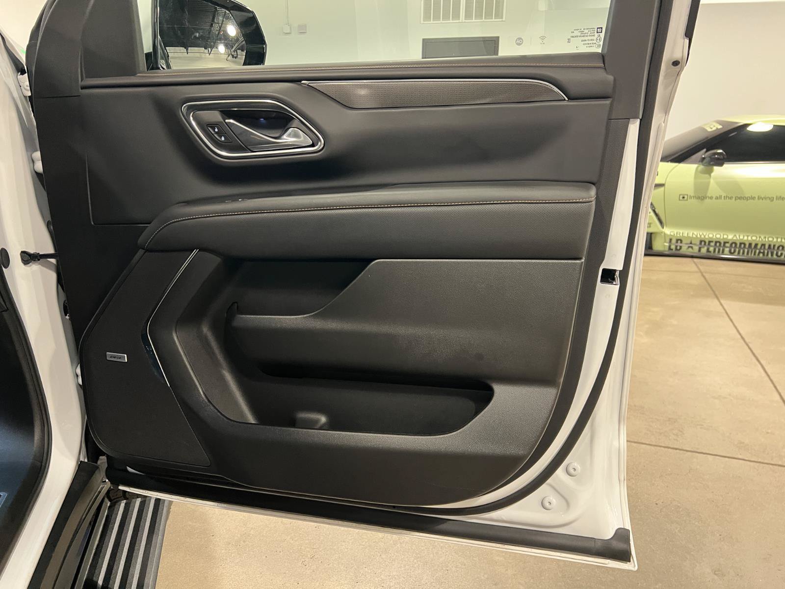 Used 2024 GMC Yukon AT4 w/ AT4 Premium Plus Package AWD/4WD image 43
