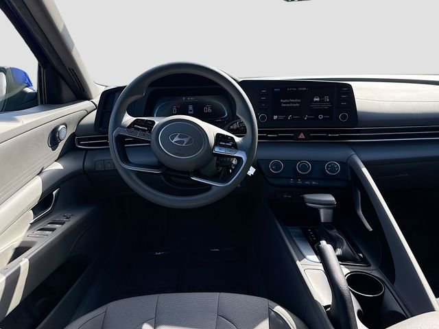 Certified 2024 Hyundai Elantra SE image 21