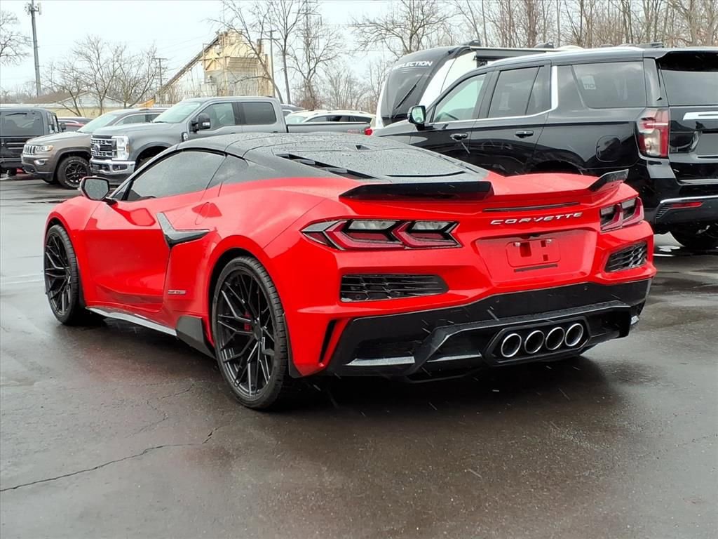 Used 2024 Chevrolet Corvette Z06 w/ Chrome Exterior Badge Package RWD image 3