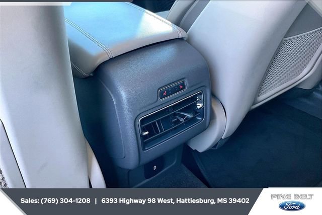 Used 2021 Lincoln Corsair FWD w/ Premium Package image 23
