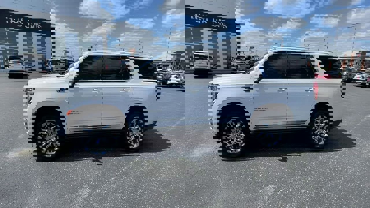 Certified 2024 GMC Yukon Denali Ultimate image 6