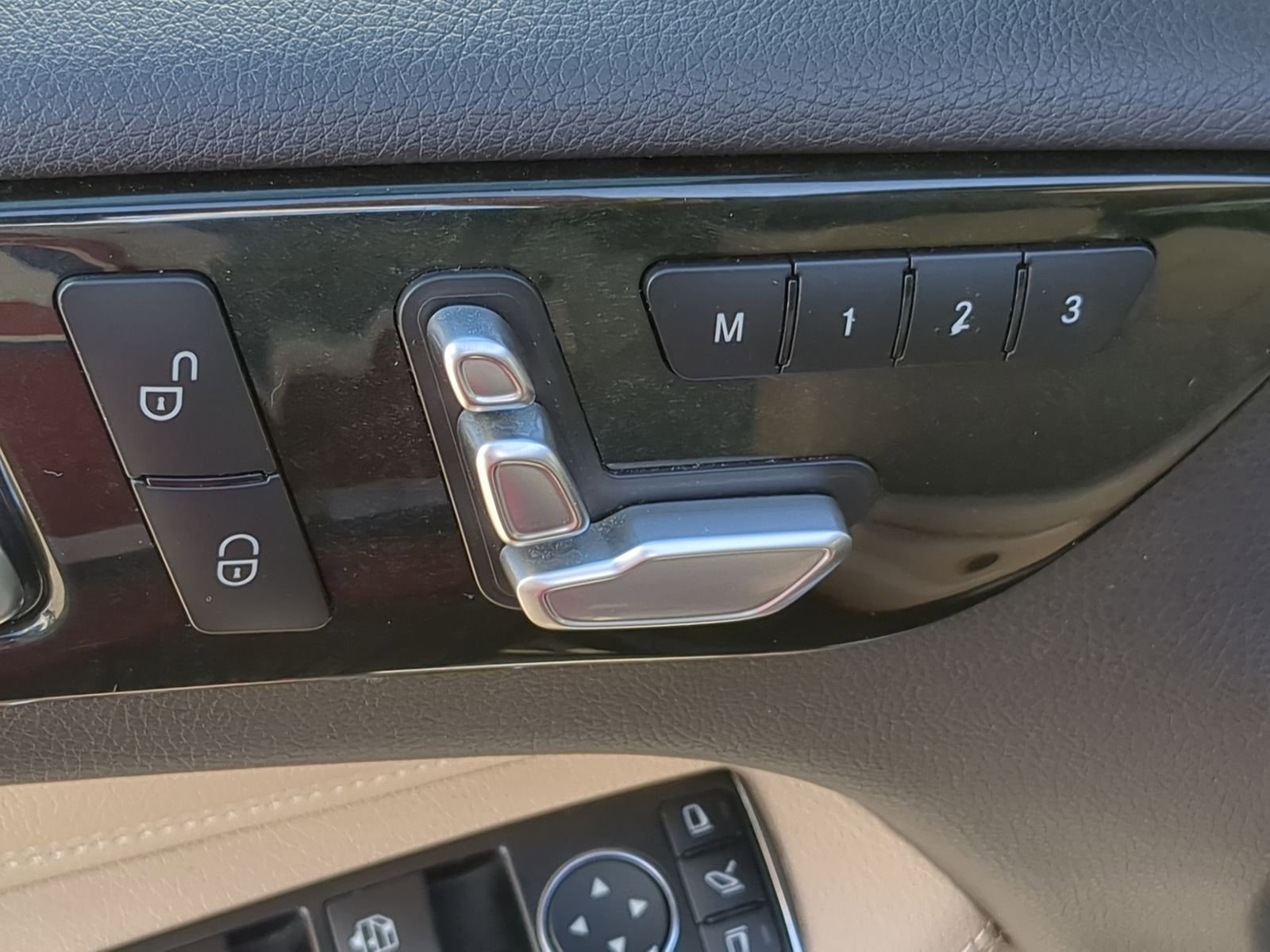 Used 2019 Mercedes-Benz GLS 450 4MATIC image 17