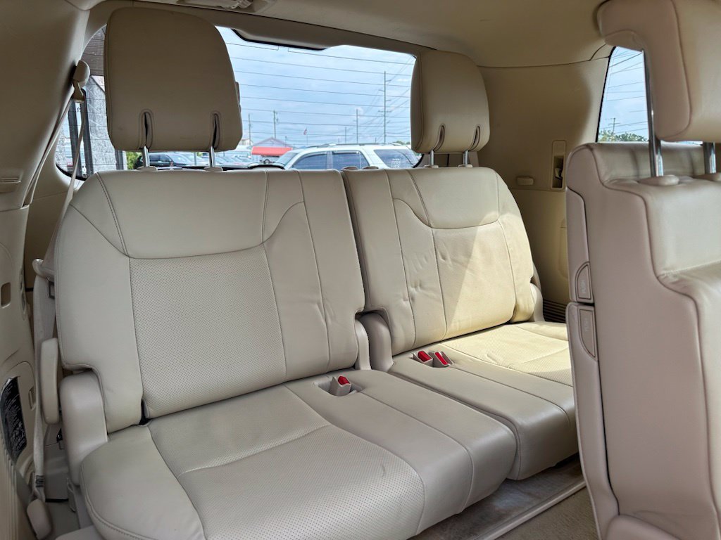 Used 2013 Lexus LX 570 4WD image 39