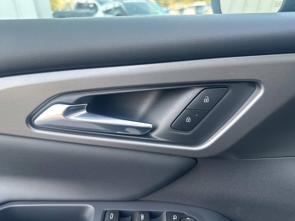 New 2027 Chevrolet Traverse LT AWD/4WD image 31