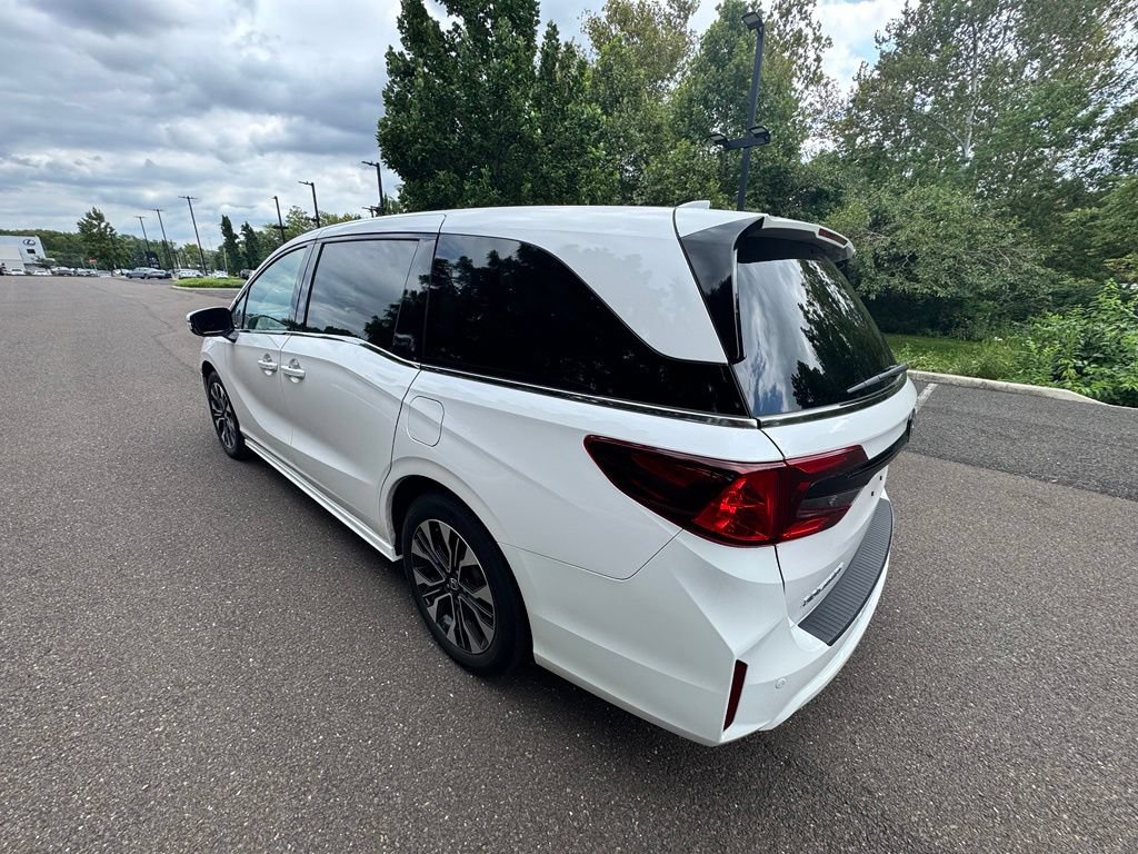 Used 2025 Honda Odyssey Elite image 7