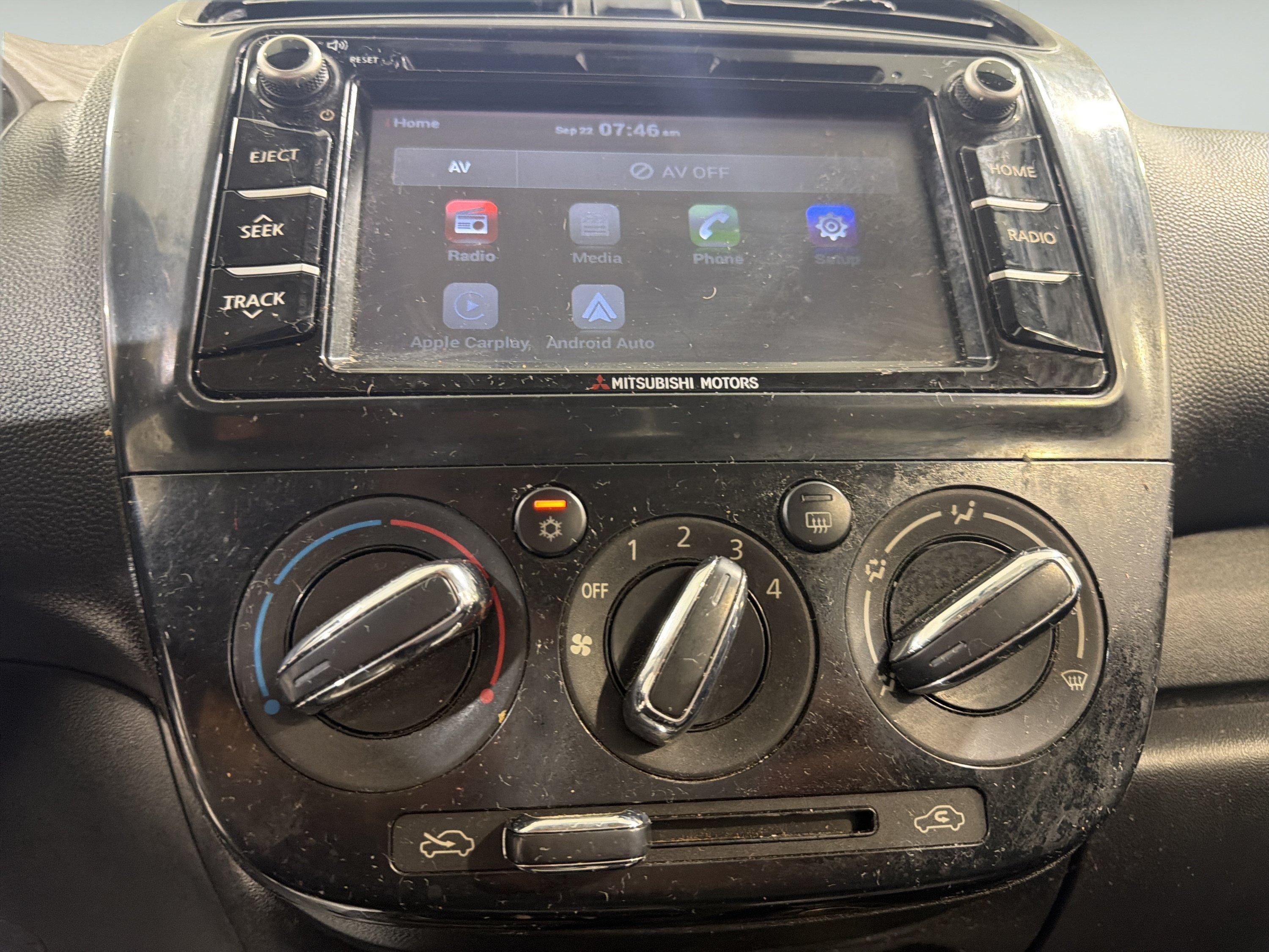 Used 2018 Mitsubishi Mirage G4 ES FWD image 18