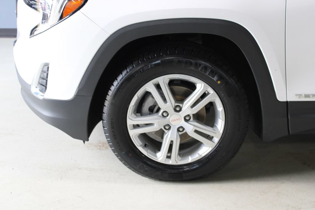 Used 2020 GMC Terrain SLE w/ Driver Convenience Package AWD/4WD image 4