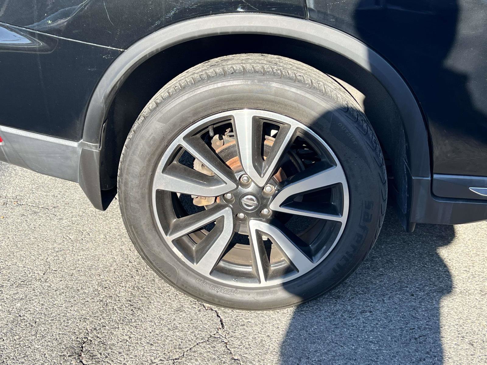 Used 2020 Nissan Rogue SL w/ Premium Package image 8