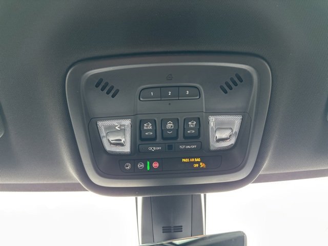 Used 2023 Chevrolet Traverse Premier w/ Redline Edition image 36