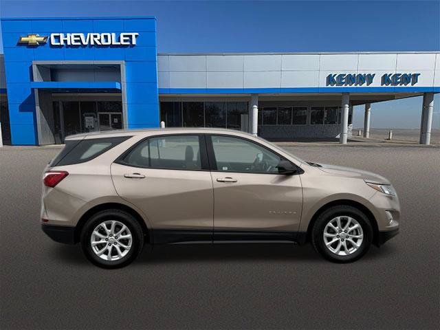 Used 2019 Chevrolet Equinox LS FWD image 3