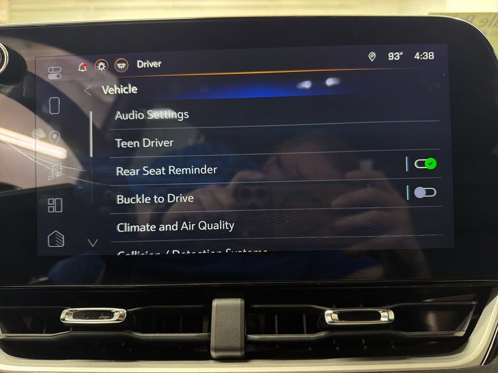 Used 2025 Chevrolet Equinox LT w/ Convenience Package II FWD image 28