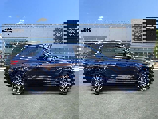 Used 2024 Genesis GV70 2.5T Select w/ Select Package image 2