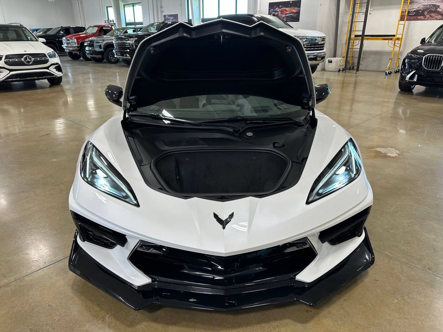 Used 2023 Chevrolet Corvette Stingray Premium Conv w/ Z51 Performance Package RWD image 46