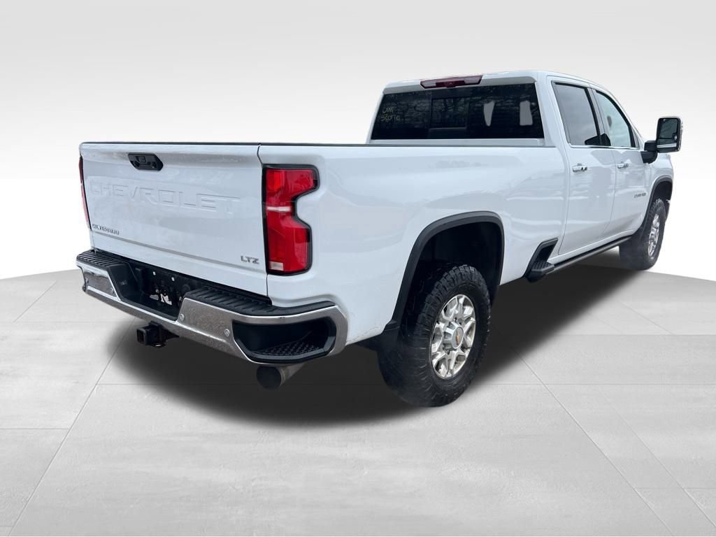 Used 2024 Chevrolet Silverado 2500 LTZ w/ LTZ Convenience Package image 4