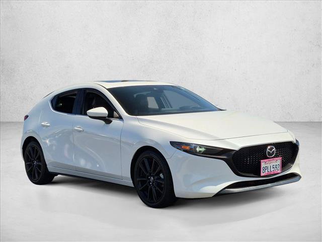 Used 2020 MAZDA MAZDA3 Hatchback w/ Premium Package FWD image 4