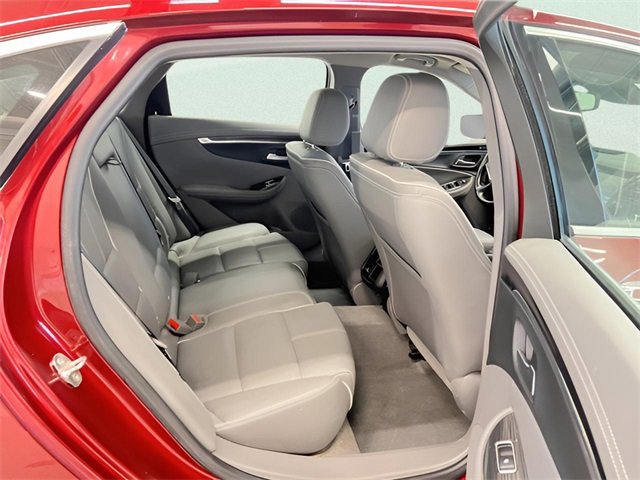 Used 2017 Chevrolet Impala Premier w/ Enhanced Convenience Package image 8