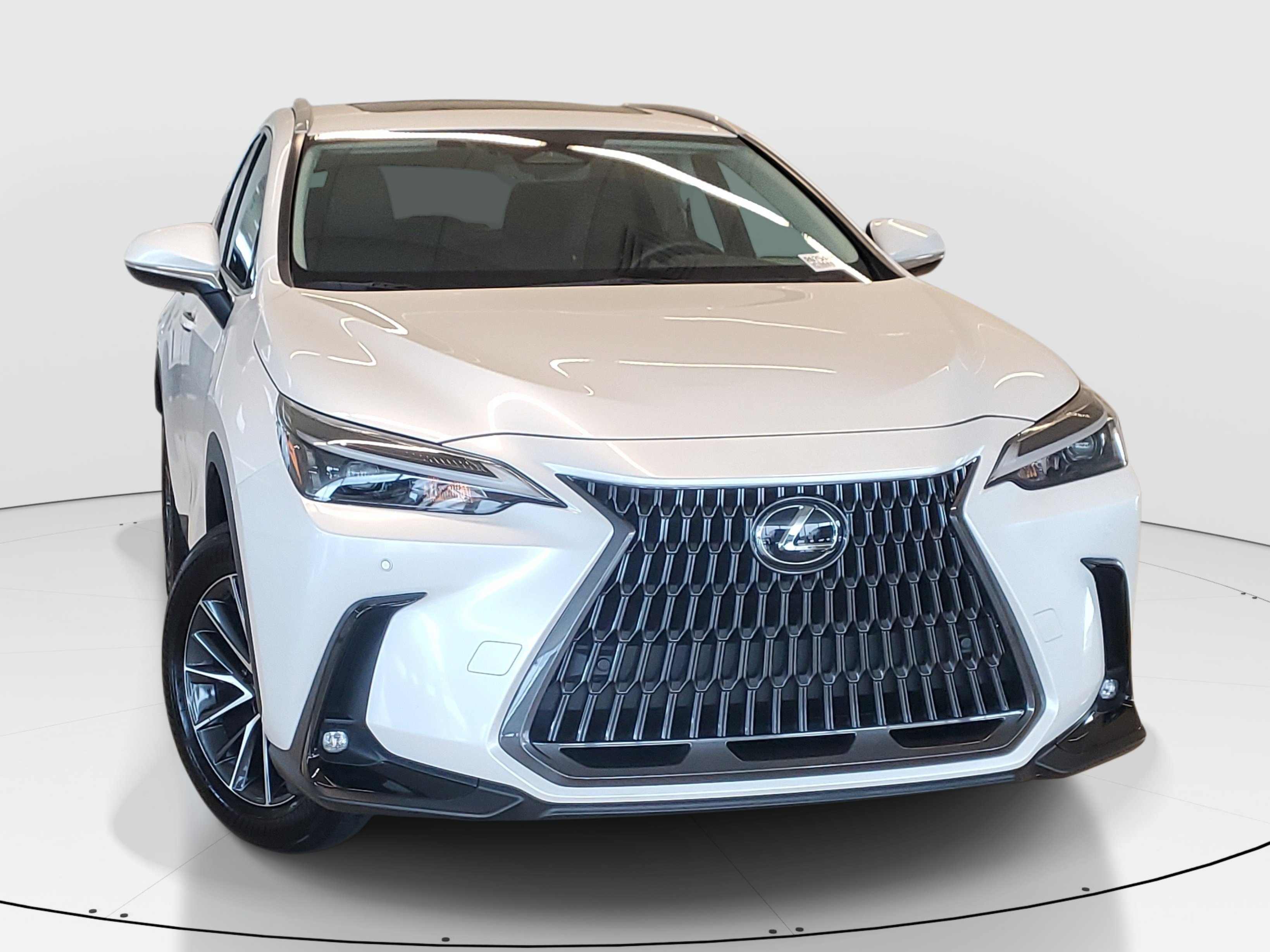 Used 2025 Lexus NX 250 FWD w/ Accessory Package (Z1) image 2