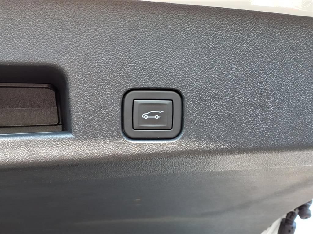 Used 2025 GMC Acadia Elevation AWD/4WD image 24