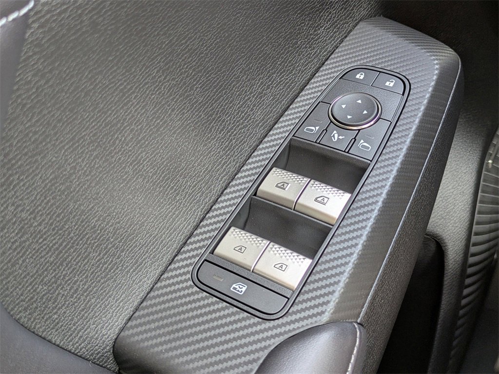 New 2025 Mitsubishi Outlander SE image 25