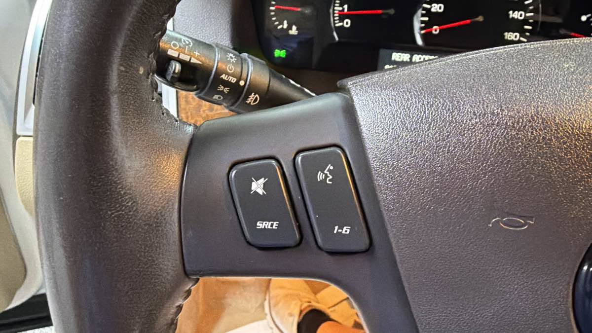 Used 2007 Cadillac SRX RWD image 16