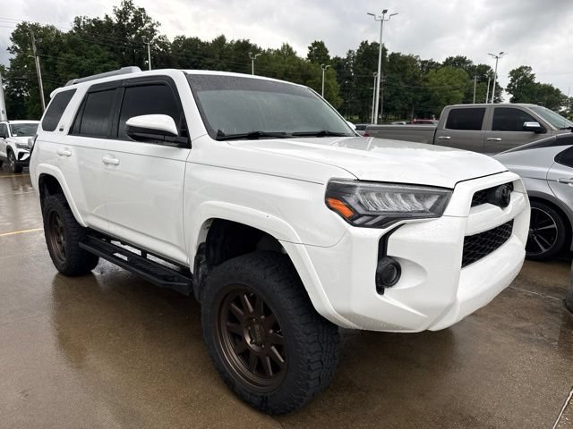 Used 2016 Toyota 4Runner SR5 AWD/4WD image 11