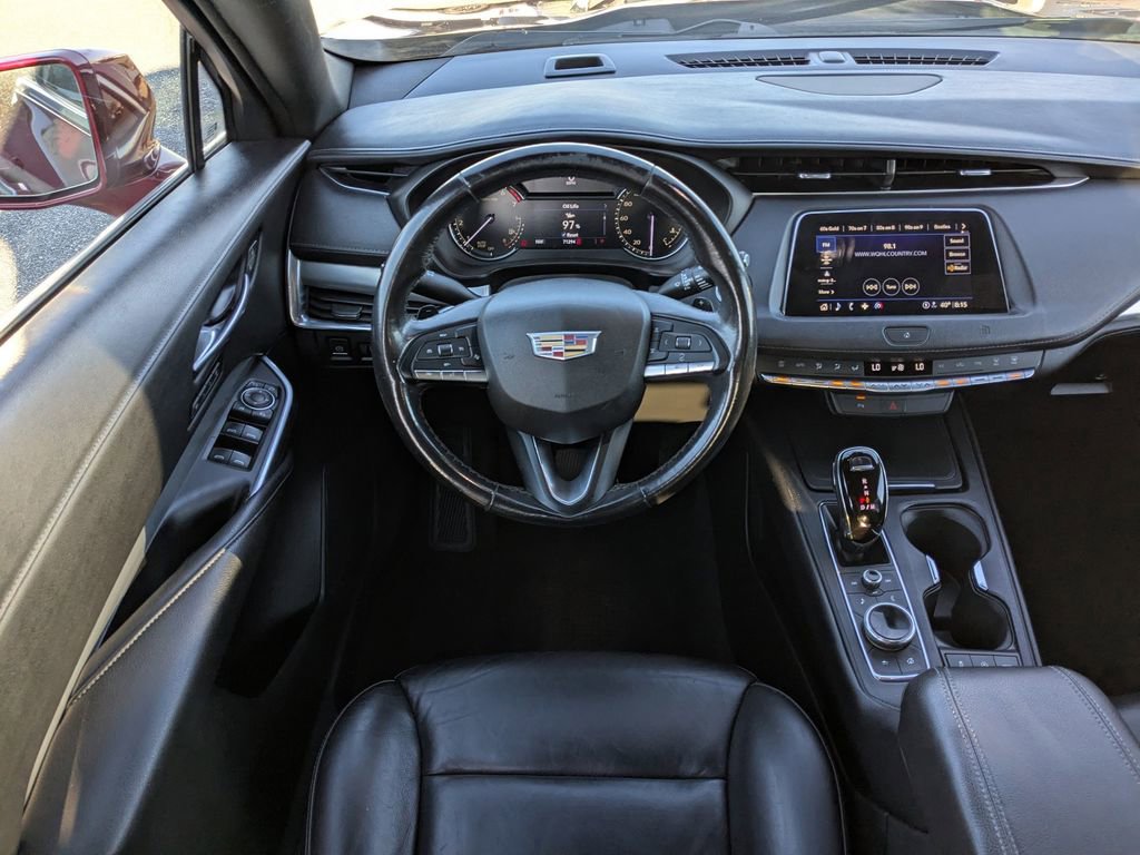 Used 2021 Cadillac XT4 Premium Luxury FWD image 15