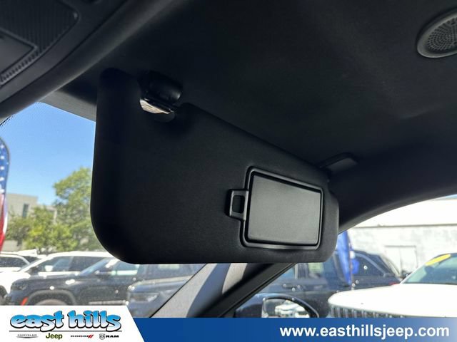 Used 2024 Land Rover Range Rover Evoque Dynamic SE AWD/4WD image 36