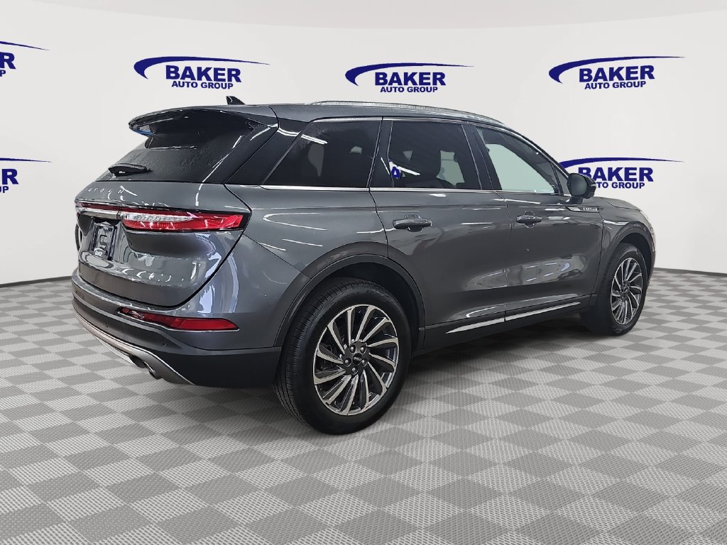 Used 2023 Lincoln Corsair Reserve w/ Equipment Group 201A AWD/4WD image 5