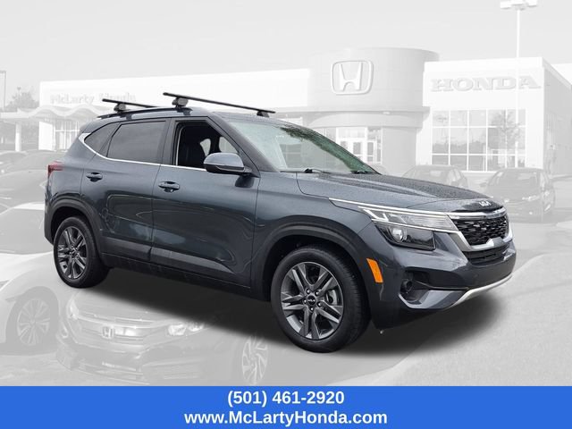 Used 2023 Kia Seltos S w/ Navigation Package FWD image 7