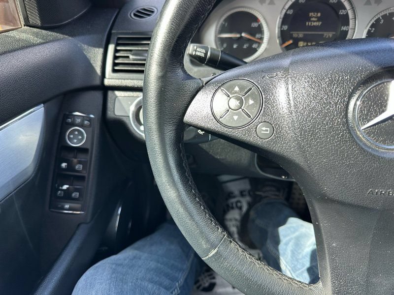 Used 2008 Mercedes-Benz C 300 4MATIC Sedan image 11