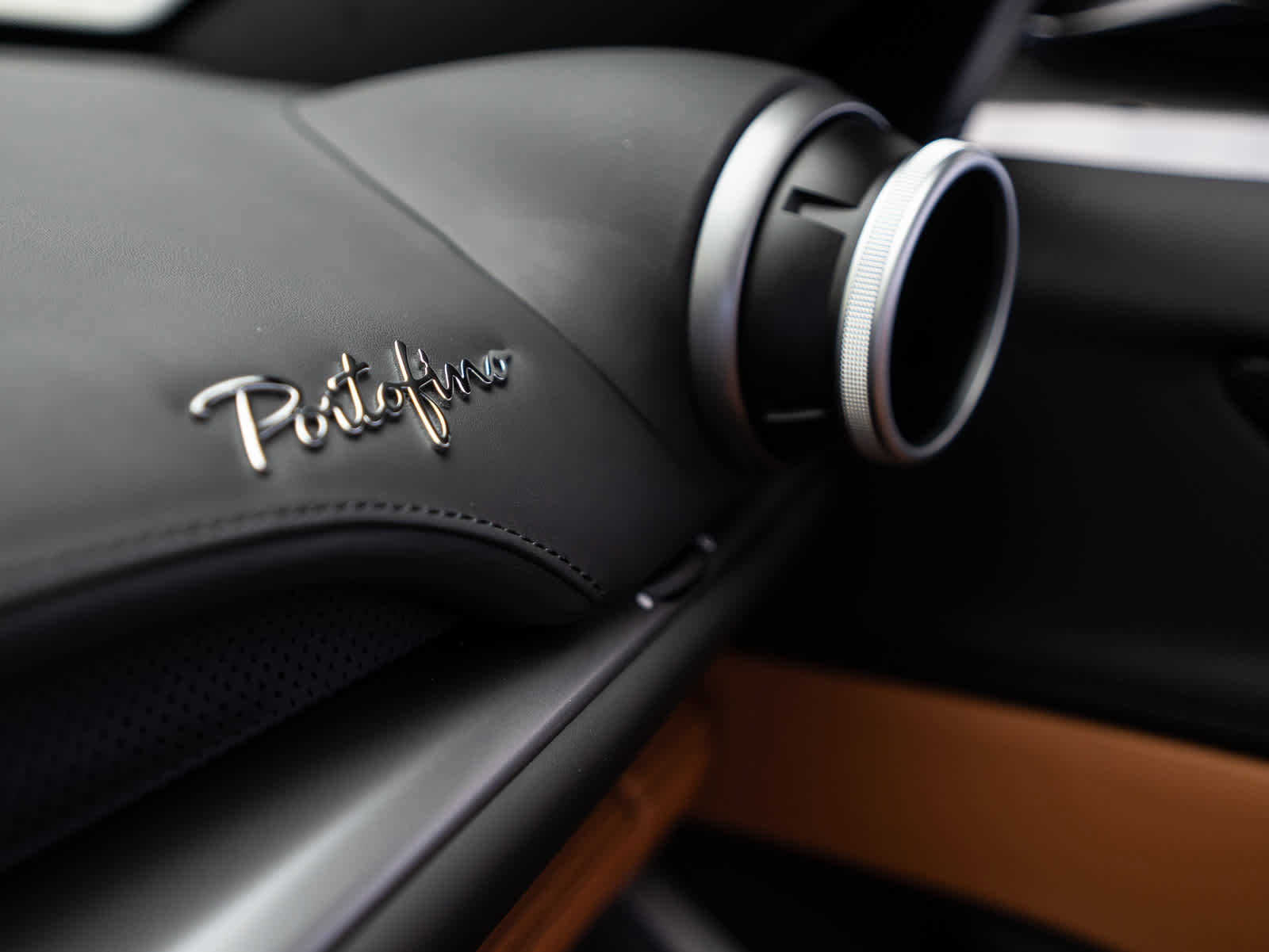 Certified 2019 Ferrari Portofino image 27