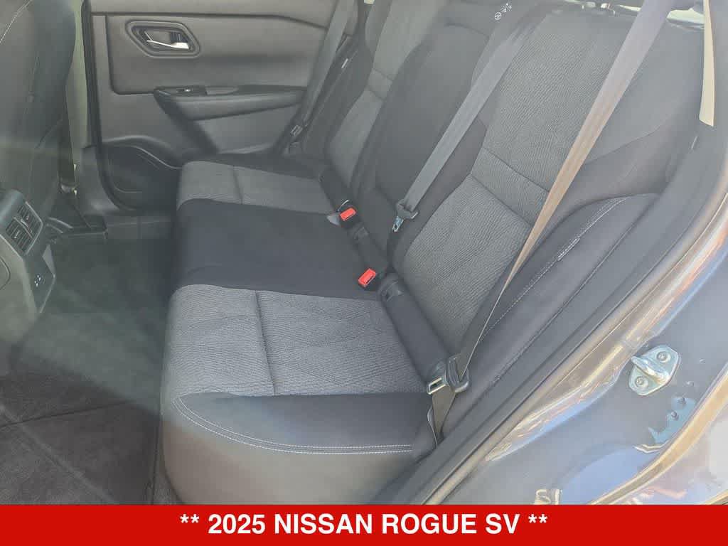 Used 2025 Nissan Rogue SV AWD/4WD image 19