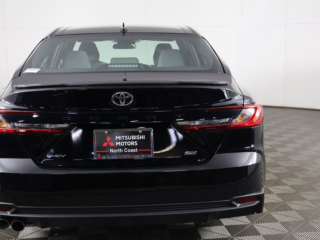 Used 2025 Toyota Camry SE FWD image 14
